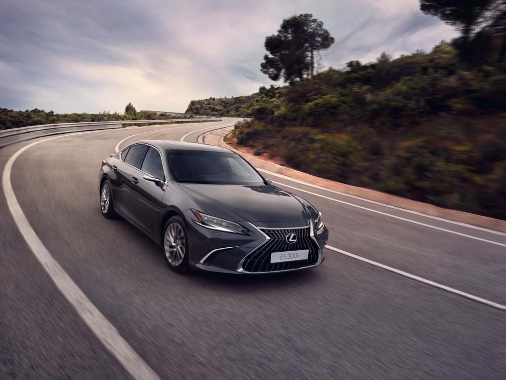 Nuevo BMW Serie 5. Estos son sus principales rivales 20 Motor16 Lexus ES