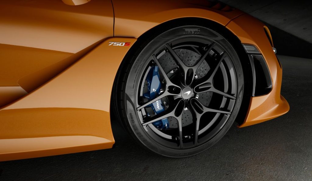 McLaren 60 aniversario anos triple corona 13 Motor16