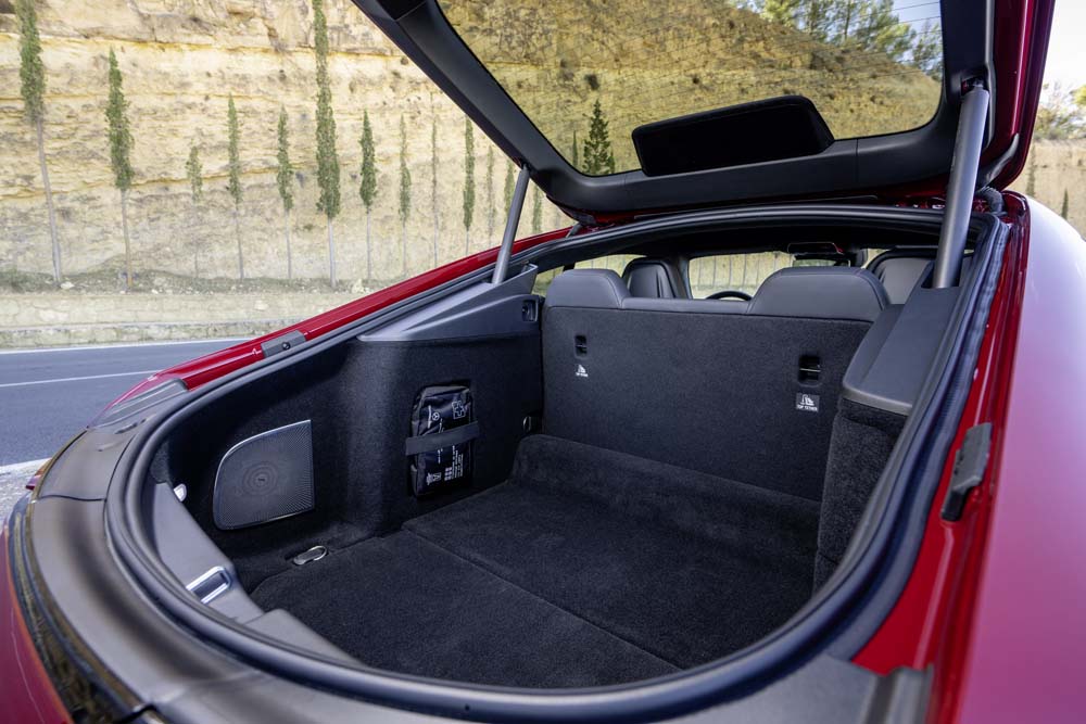 Mercedes-AMG GT Coupé. La obra cumbre de la marca 19 Motor16 Mercedes AMG GT Coupe 2024 14 Motor16