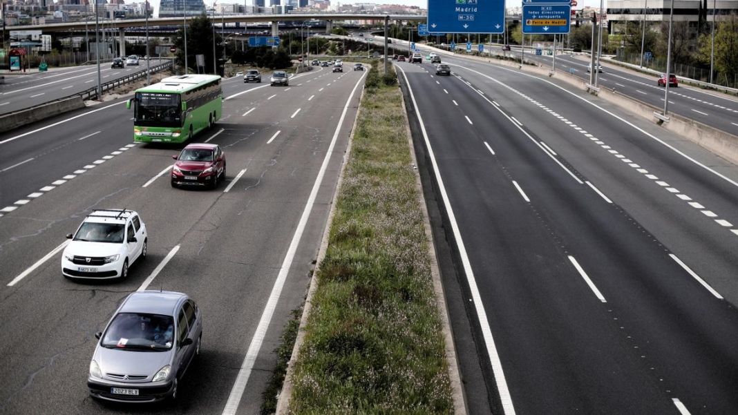 La multa que la DGT pone a los conductores que vayan sin la ‘L’ 3 Motor16 La educación vial y la 'L'