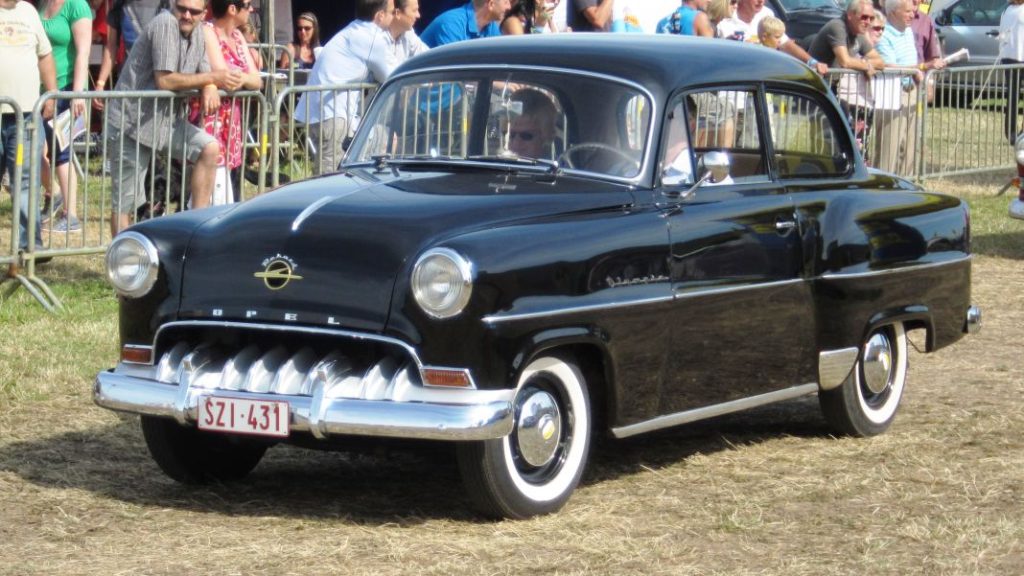 Opel Olympia Rekord sharkmouth ca 1954 Motor16