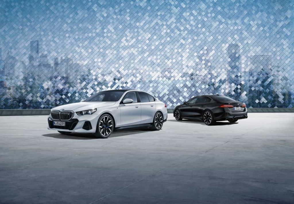 P90506592 highRes the first edition 05 Motor16