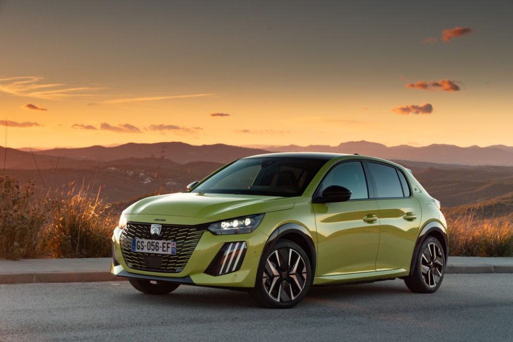 Primera prueba del Peugeot E-208 eléctrico 156 CV. Más potencia y mayor autonomía 13 Motor16 Peugeot E 208 prueba 12 Motor16