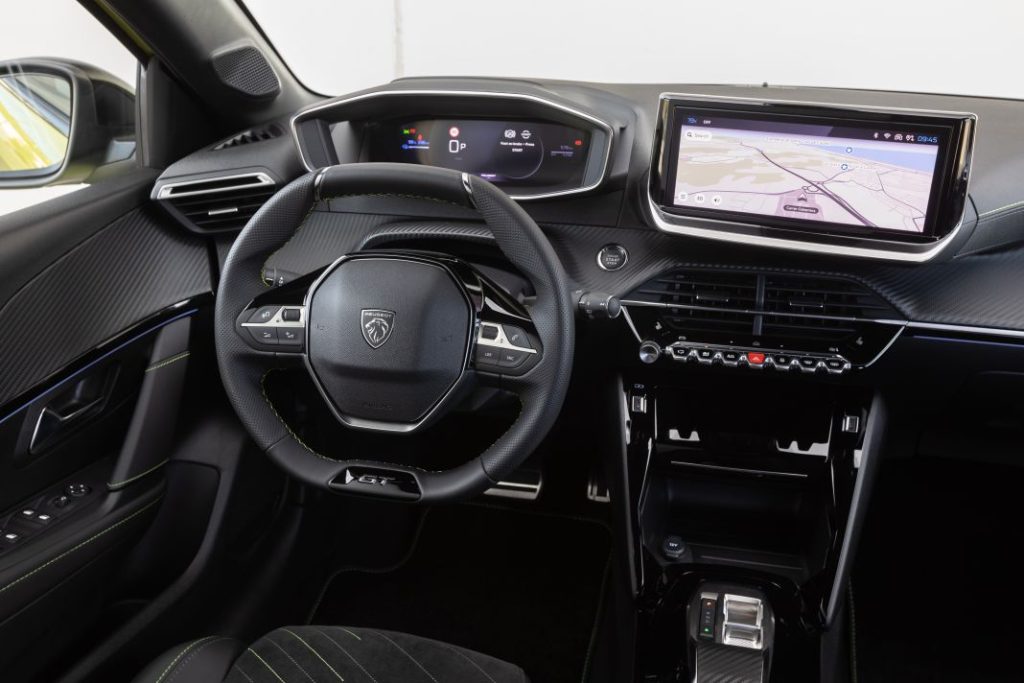 Peugeot E-208 prueba (25)