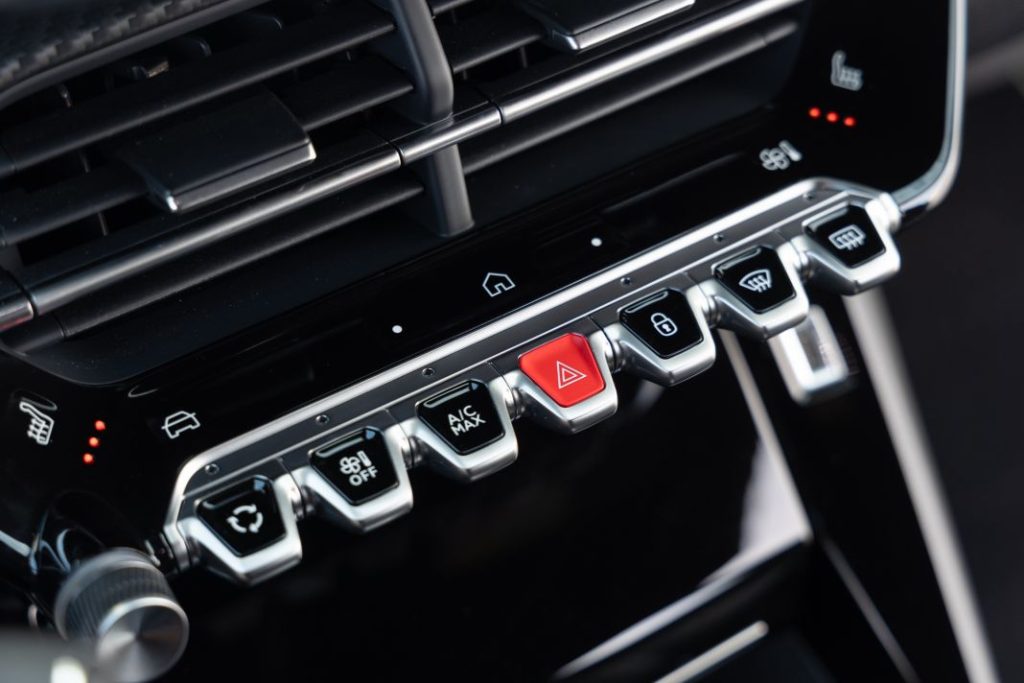 Primera prueba del Peugeot E-208 eléctrico 156 CV. Más potencia y mayor autonomía 24 Motor16 Peugeot E 208 prueba 37 Motor16