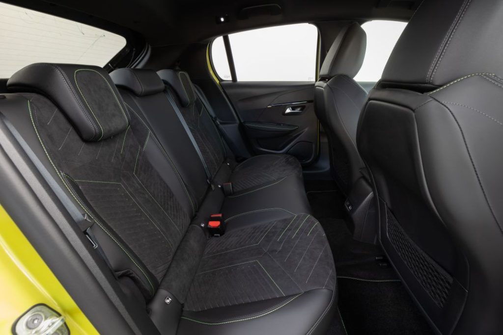 Primera prueba del Peugeot E-208 eléctrico 156 CV. Más potencia y mayor autonomía 2 Motor16 Peugeot E-208 prueba (42)