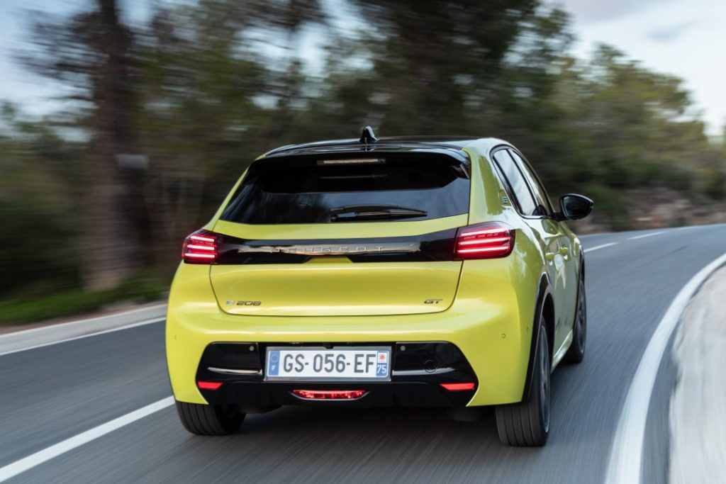 Primera prueba del Peugeot E-208 eléctrico 156 CV. Más potencia y mayor autonomía 11 Motor16 Peugeot E 208 prueba 50 Motor16