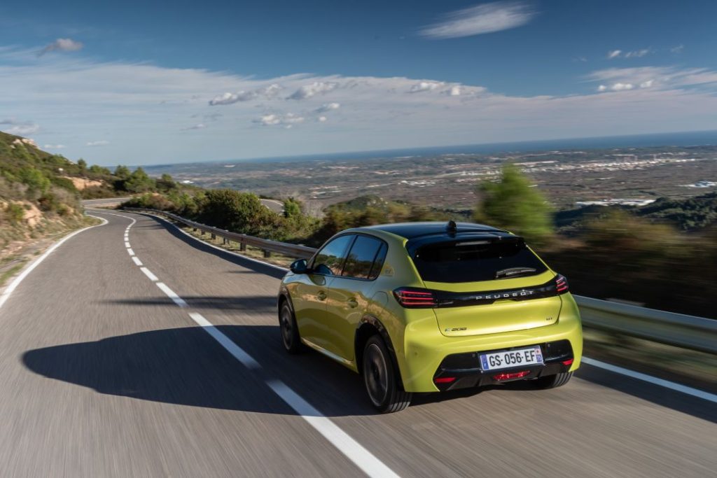 Primera prueba del Peugeot E-208 eléctrico 156 CV. Más potencia y mayor autonomía 10 Motor16 Peugeot E 208 prueba 7 Motor16