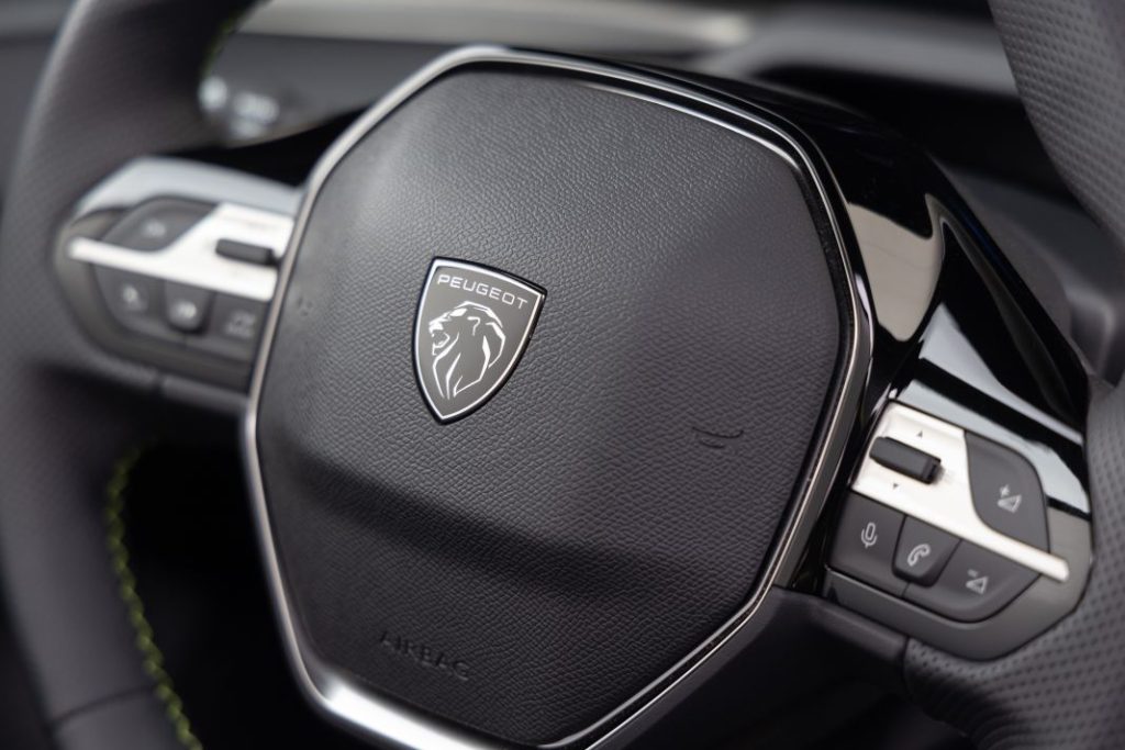 Primera prueba del Peugeot E-308 2024. Un eléctrico lógico y con estilo 28 Motor16 Peugeot E 308 prueba 14 Motor16