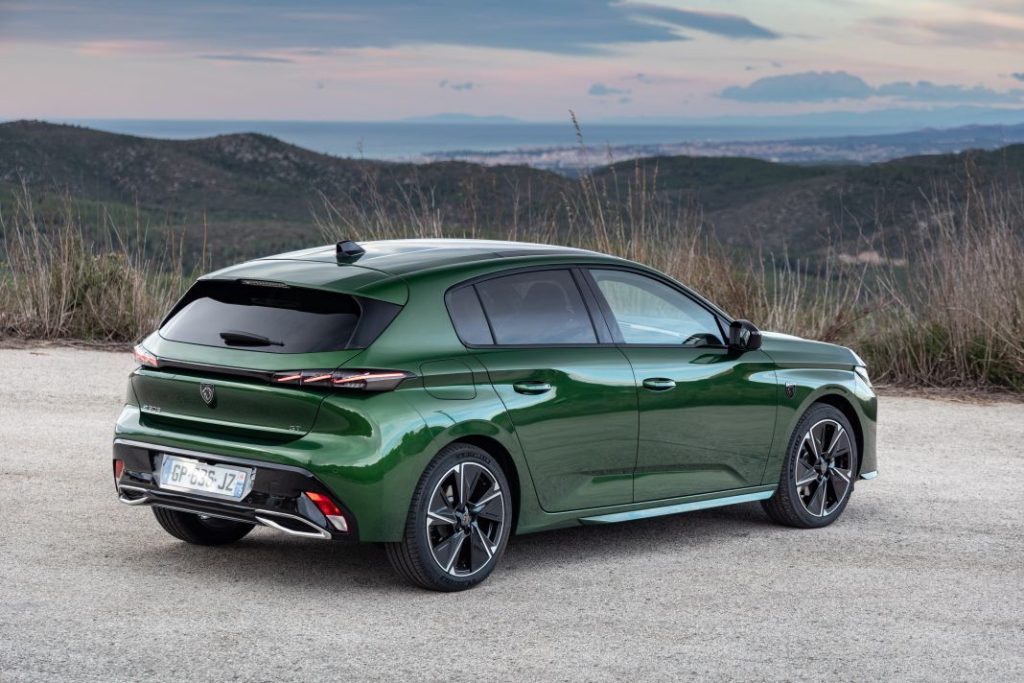 Primera prueba del Peugeot E-308 2024. Un eléctrico lógico y con estilo 1 Motor16 Peugeot E-308 prueba (54)