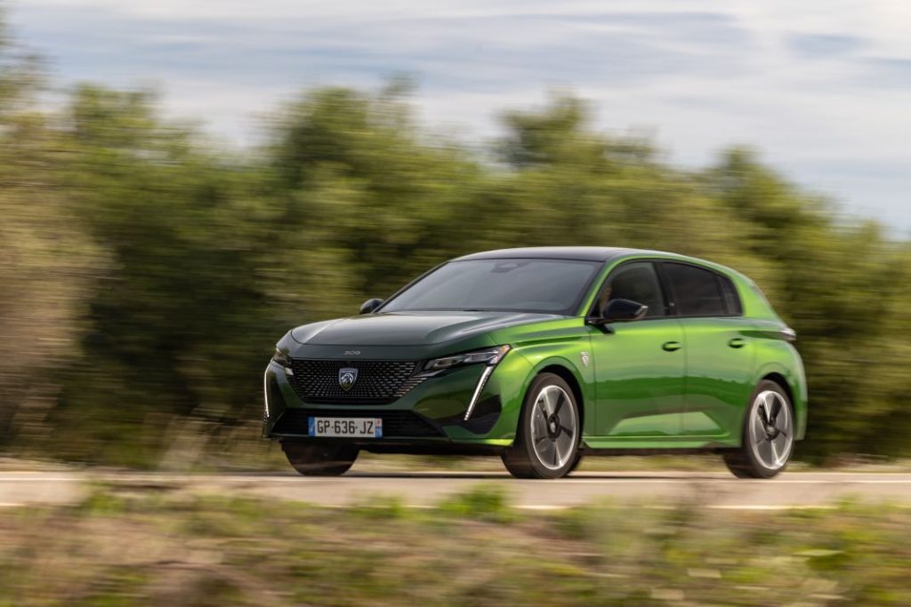 Primera prueba del Peugeot E-308 2024. Un eléctrico lógico y con estilo 15 Motor16 Peugeot E 308 prueba 57 Motor16