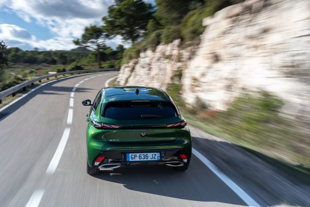 Primera prueba del Peugeot E-308 2024. Un eléctrico lógico y con estilo 9 Motor16 Peugeot E 308 prueba 7 Motor16