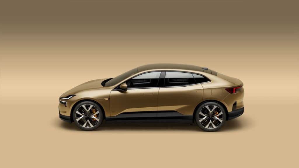 Polestar 4 in Gold with Performance Pack1 Motor16