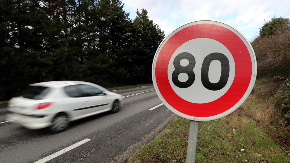 ¿En qué consiste una multa por exceso de velocidad?