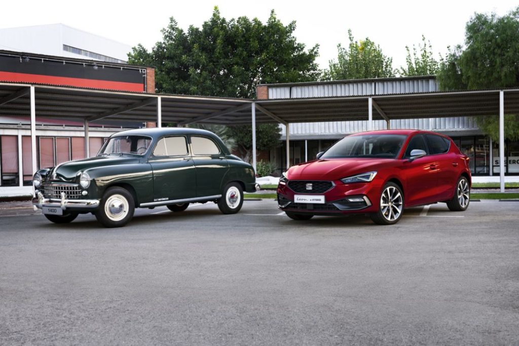 Seat 70 anos 1400 vs Seat Leon1 Motor16