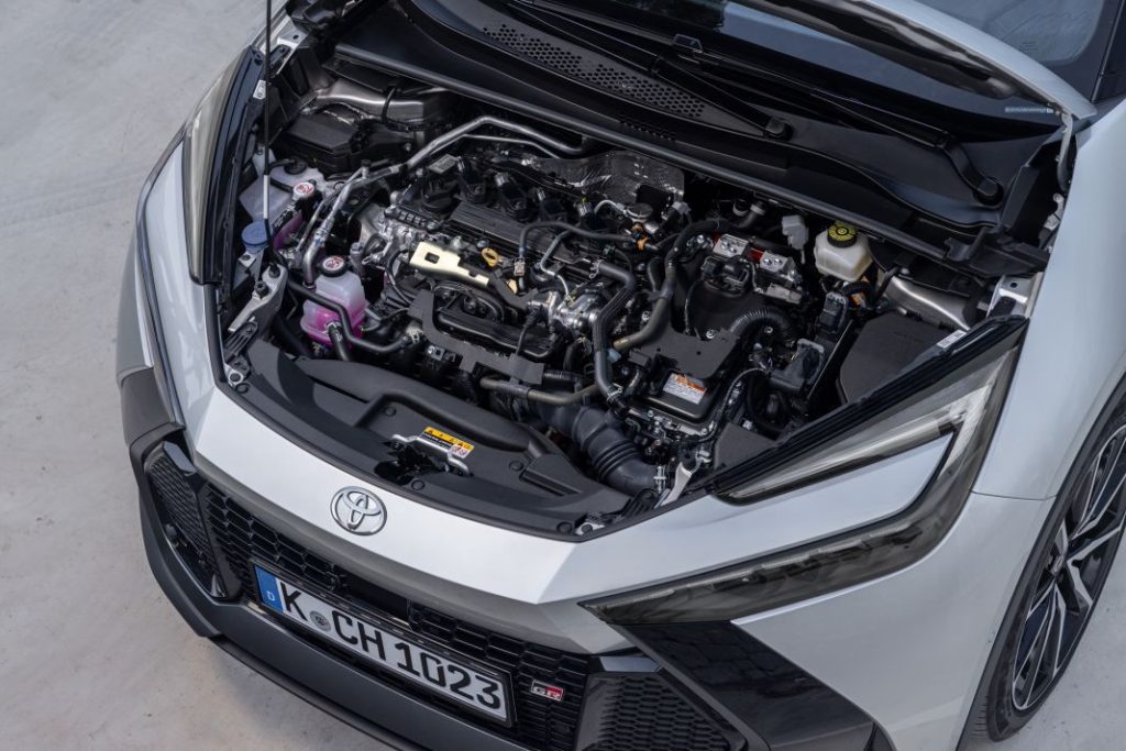 Primera prueba del Toyota C-HR 2024: Mejora en todo menos en el precio 22 Motor16 Toyota C HR prueba 18 Motor16