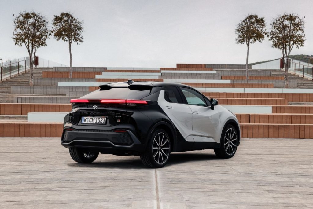 Primera prueba del Toyota C-HR 2024: Mejora en todo menos en el precio 8 Motor16 Toyota C HR prueba 29 Motor16