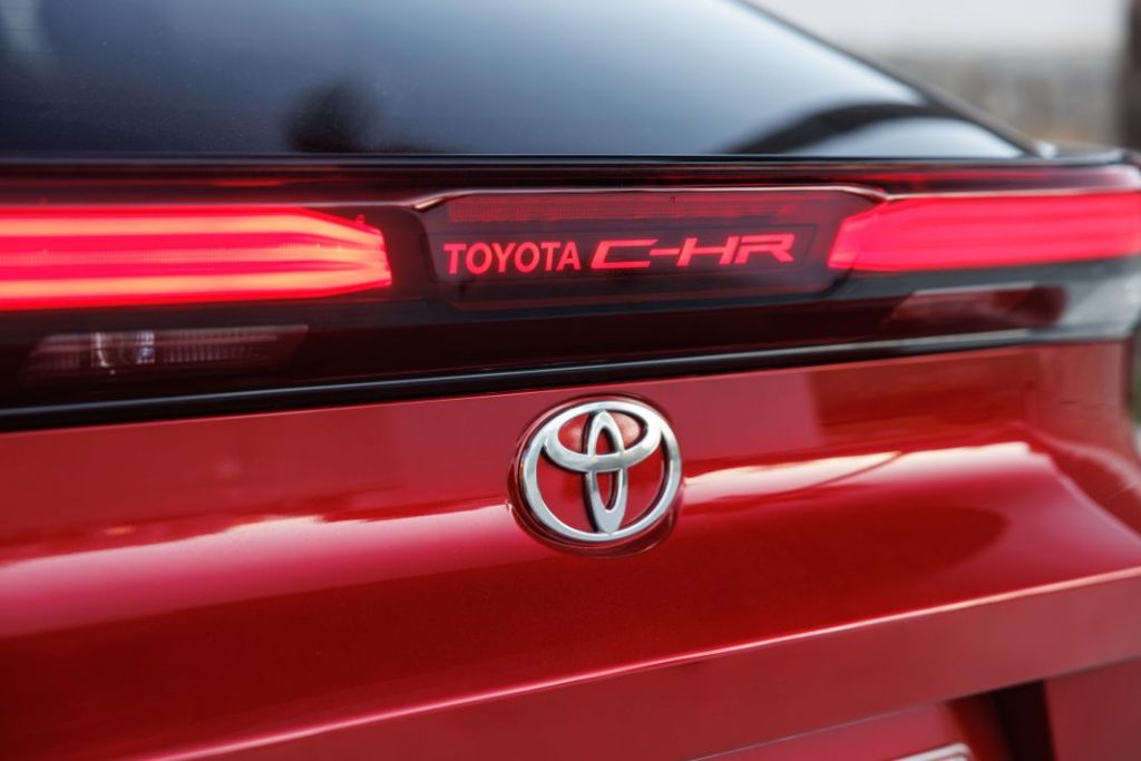 Primera prueba del Toyota C-HR 2024: Mejora en todo menos en el precio 55 Motor16 Toyota C HR prueba 44 Motor16