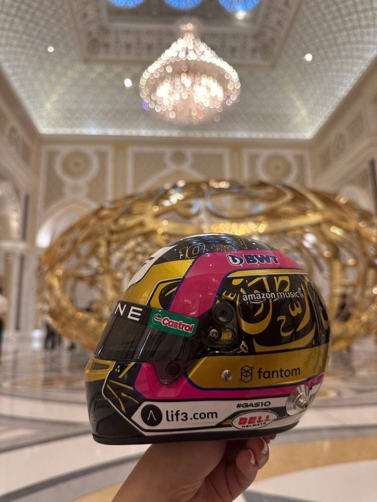 casco pierre gasly abu dhabi1 Motor16
