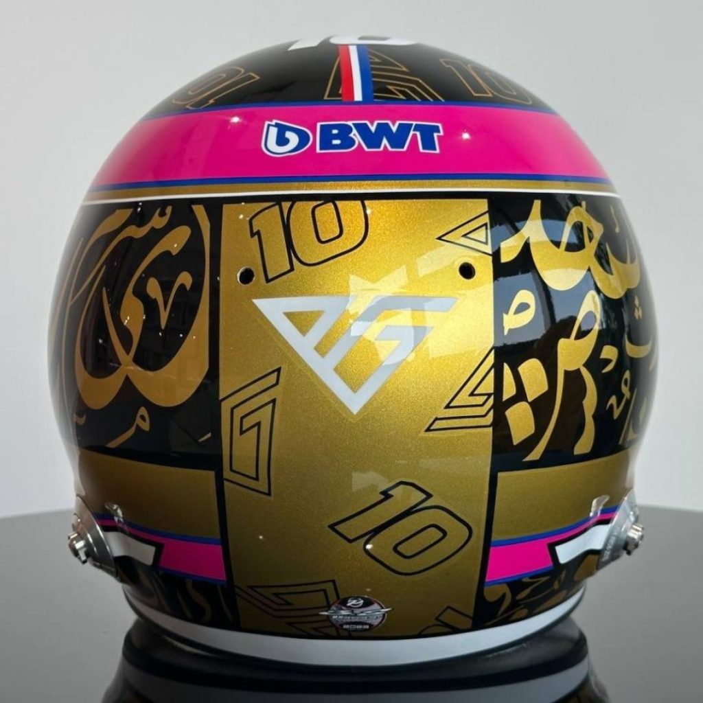 casco pierre gasly abu dhabi3 Motor16