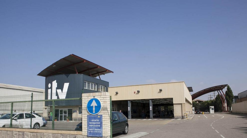 La DGT lo deja claro: ¿Puedo conducir con la ITV caducada si ya tengo cita previa? 26 Motor16 prueba