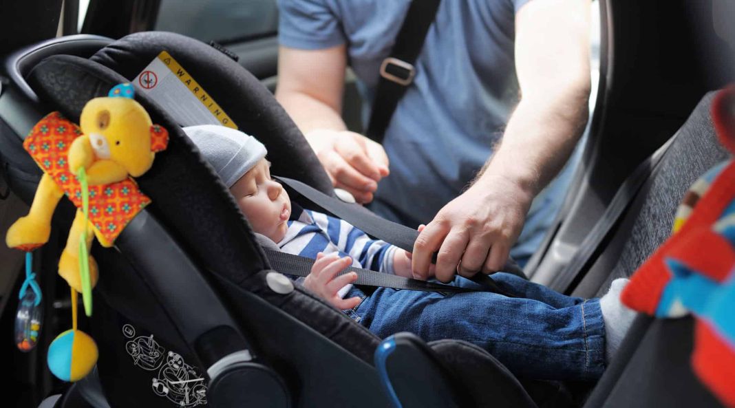 Cómo instalar una silla infantil en tu coche 115 Motor16 ¿Qué tan grande debe ser la silla?