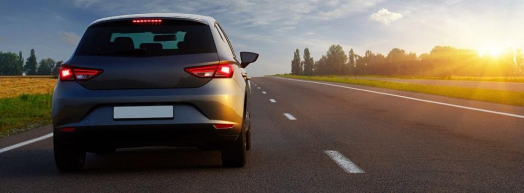 La multa que la DGT te va a poner por circular por el carril central de una carretera 7 Motor16 costumbre
