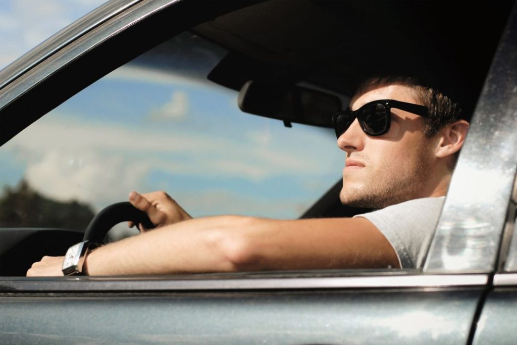 Trucos para intentar engañar al alcoholímetro que te pueden servir o no 7 Motor16 Intentar interponer alguna barrera entre el alcoholímetro y el aire expirado