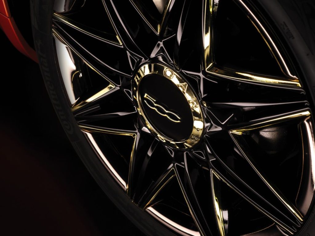 Los Fiat 500e diseñados por Armani, Bvlgari y Kartell, a subasta 4 Motor16 fiat 500 e bulgari4 Motor16