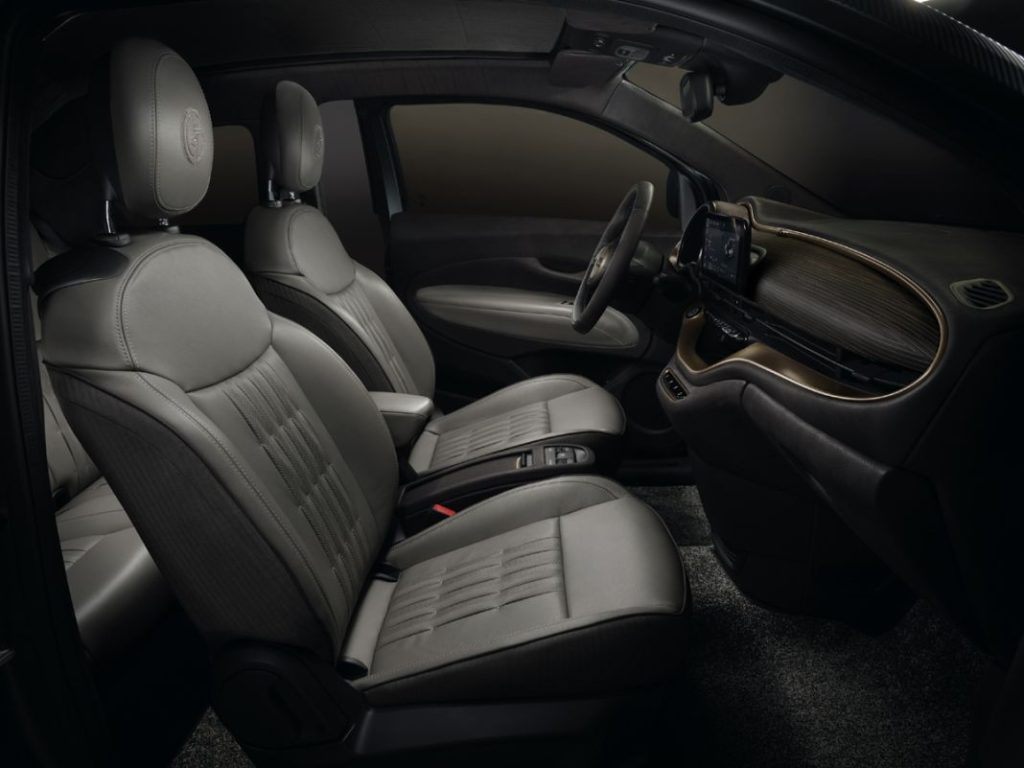 Los Fiat 500e diseñados por Armani, Bvlgari y Kartell, a subasta 8 Motor16 fiat 500 e giorgio armani4 Motor16