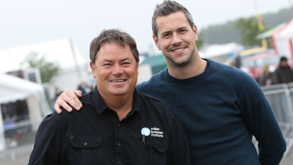 mike brewer and ant anstead wheeler dealers Motor16