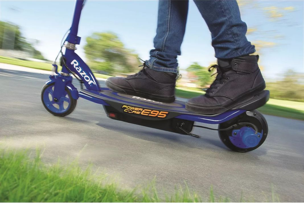 Lo que te va a pasas si tienes un accidente con tu patinete eléctrico y no llevas seguro 3 Motor16 ¿Qué se recomienda hacer en caso de un accidente con un patinete eléctrico?