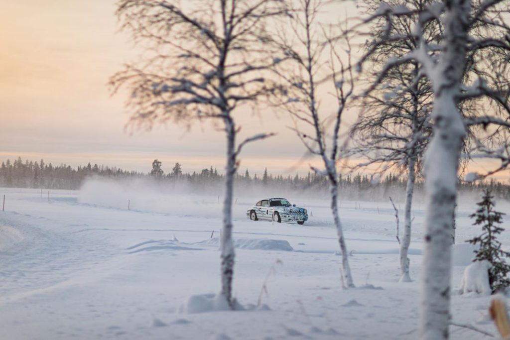 porsche 911 clasico Kalmar Beyond Adventure 24 Motor16