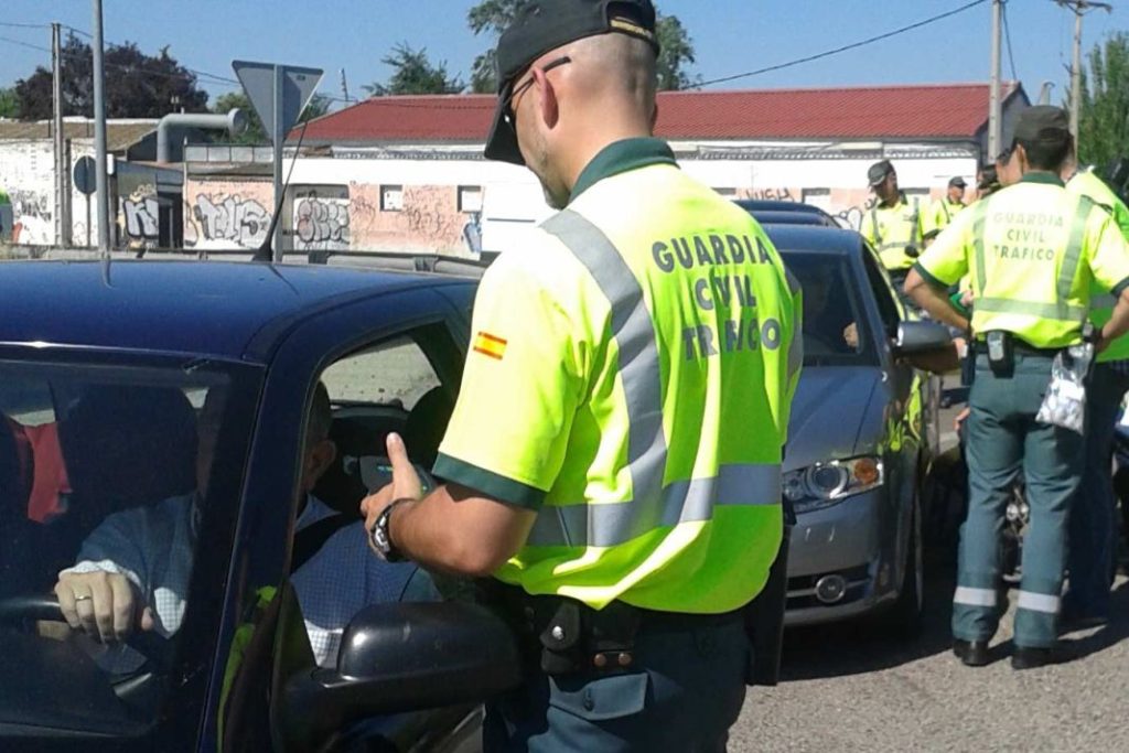 Control de Alcoholemia. DGT. Guardia Civil.