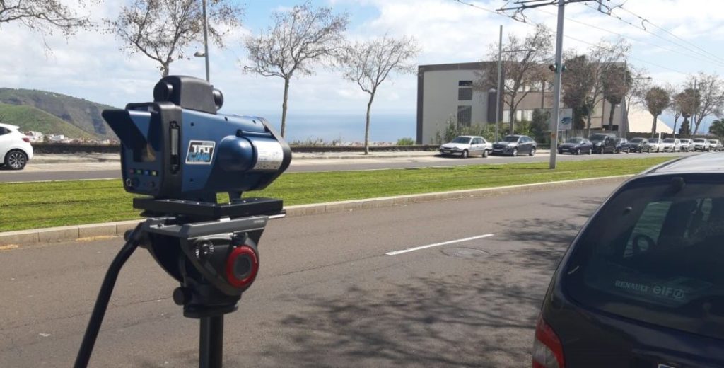 ¿Es legal un radar móvil sin señalizar? La DGT tiene la respuesta 166 Motor16 radar