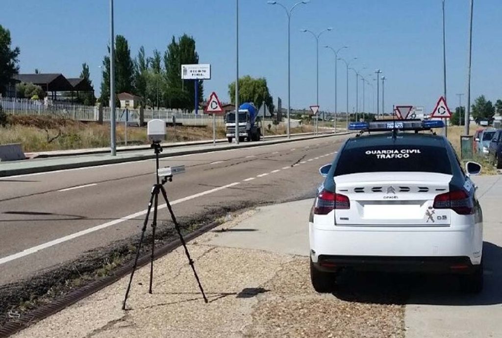 La forma de reclamar una multa de un radar móvil de la DGT sin señalizar 157 Motor16 DGT