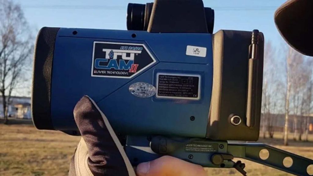 La pistola radar con que sueña la Guardia Civil de Tráfico: Te 'caza' a más de un kilómetro de distancia 14 Motor16 radar guardia civil