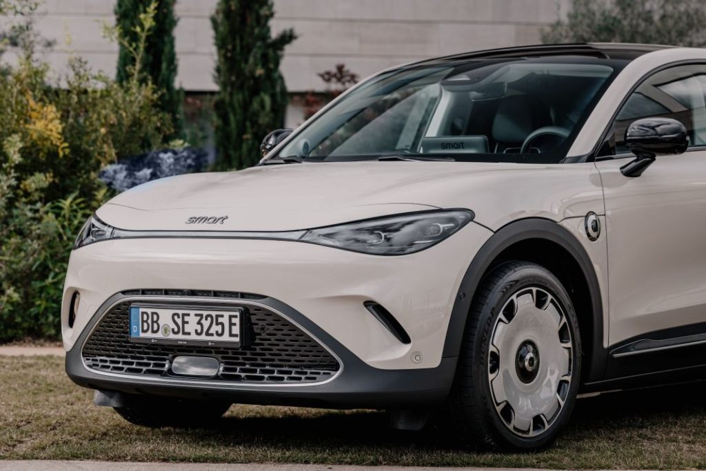 smart Hashtag3 Premium ceramic cream exterior Mallorca 17 Motor16