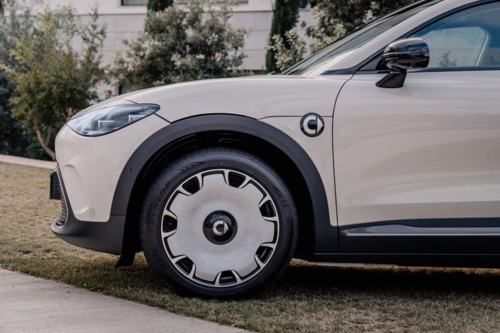 smart Hashtag3 Premium ceramic cream exterior Mallorca 22 Motor16