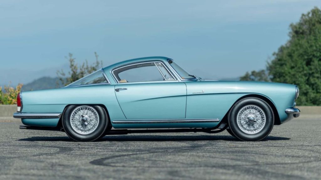 1954 Aston Martin DB2/4 Coupé. Imagen perfil.