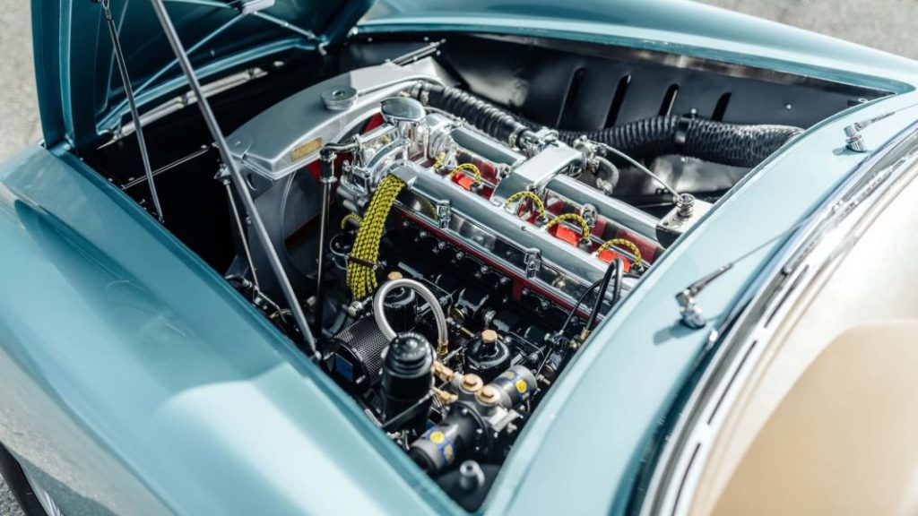 1954 Aston Martin DB2/4 Coupé. Imagen motor.