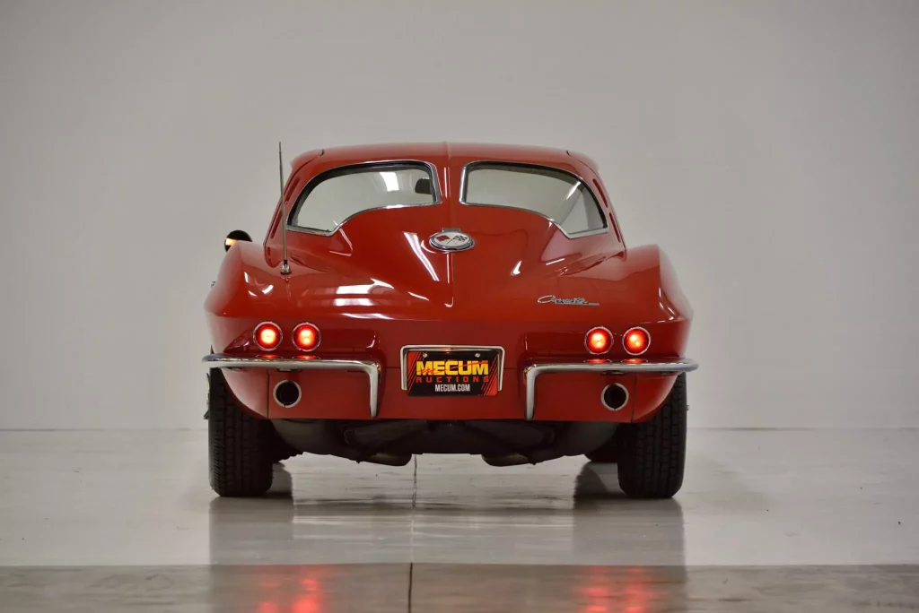 La colección de Corvette más colorida de 1963 sale a subasta 28 Motor16 1963 Corvette Mecum 03 4 Motor16