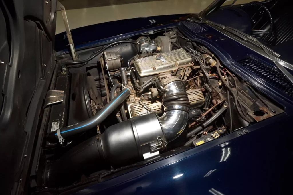 La colección de Corvette más colorida de 1963 sale a subasta 38 Motor16 1963 Corvette Mecum 04 6 Motor16