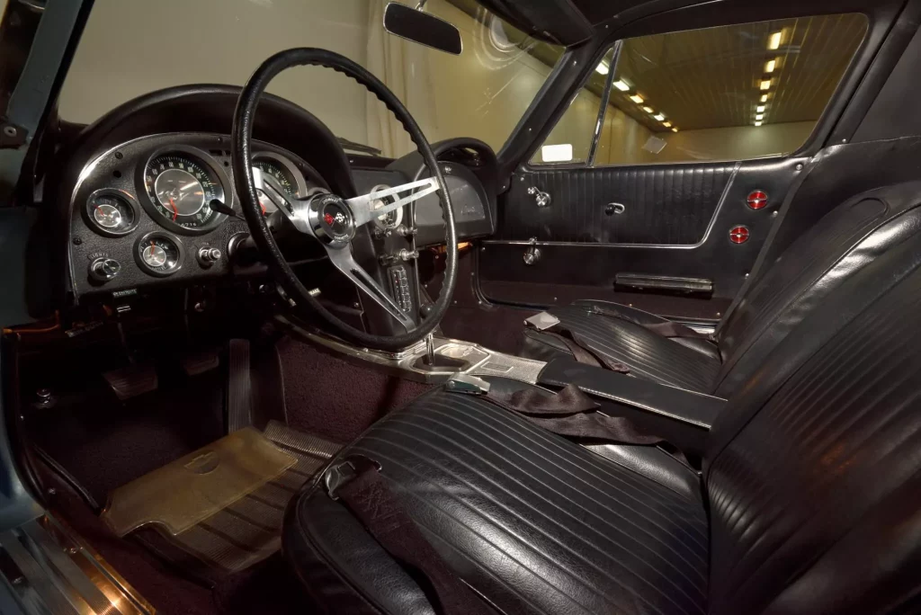 La colección de Corvette más colorida de 1963 sale a subasta 40 Motor16 1963 Corvette Mecum 04 8 Motor16