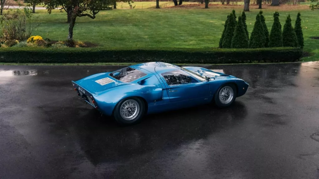 Uno de los 30 Ford GT40 originales y con matrícula está buscando hogar 9 Motor16 1966 Ford GT40 Road Car Mecum 7 Motor16