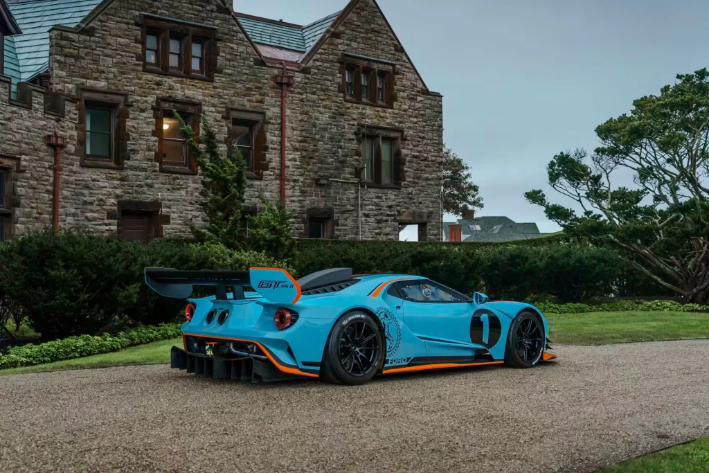2020 Ford GT MkII Mecum. Imagen trasera.