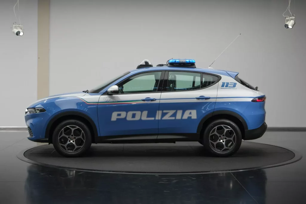 2023 Alfa Romeo Tonale SUV Polizia di Stato. Imagen perfil.