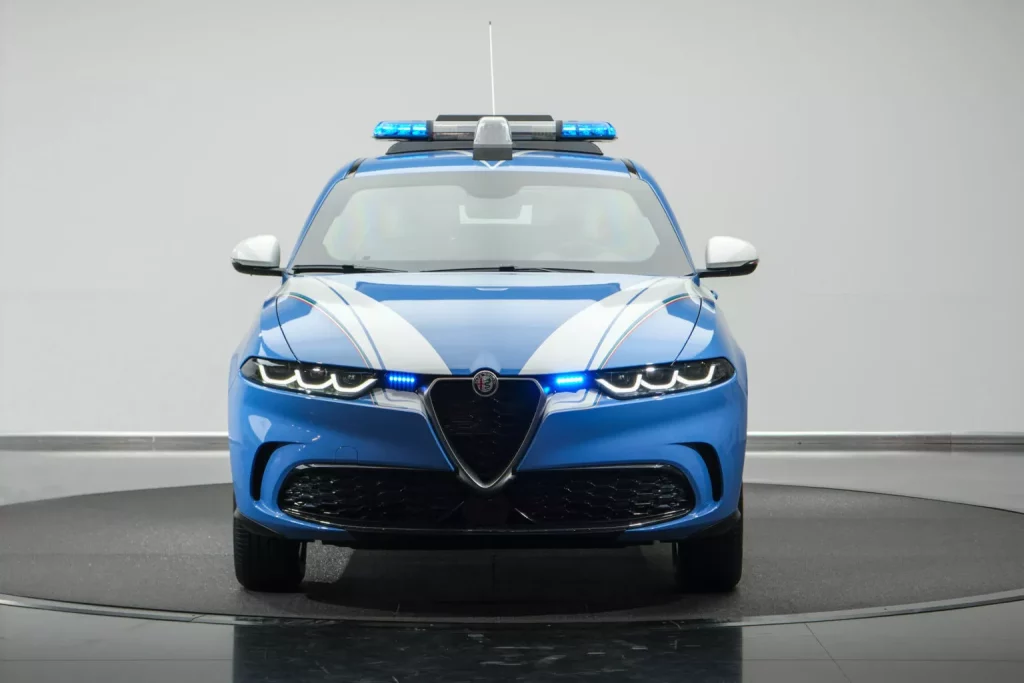 2023 Alfa Romeo Tonale SUV Polizia di Stato 3 Motor16