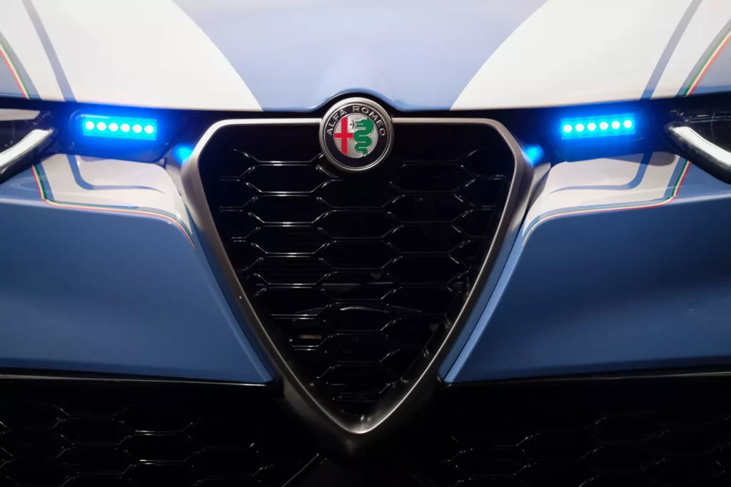 2023 Alfa Romeo Tonale SUV Polizia di Stato 7 Motor16