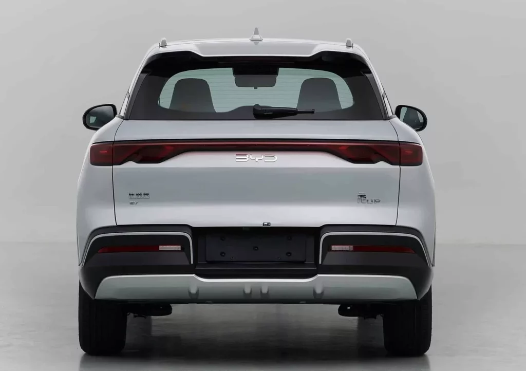 2023 BYD Yuan Up Teaser. Imagen trasera.